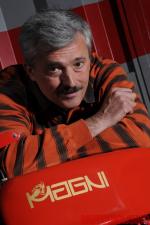 1/63 <b>Arturo Magni</b> in un ritratto che lo presenta circondato dalle sue amate ... - T