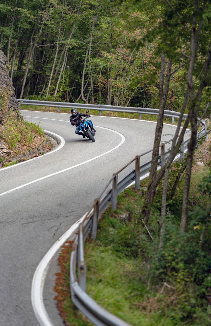 Cambiare il portatarga della moto: la guida in 6 passi - SuperBike Italia