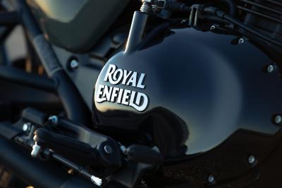 Royal Enfield brevetta due nuovi loghi. Novità in arrivo?